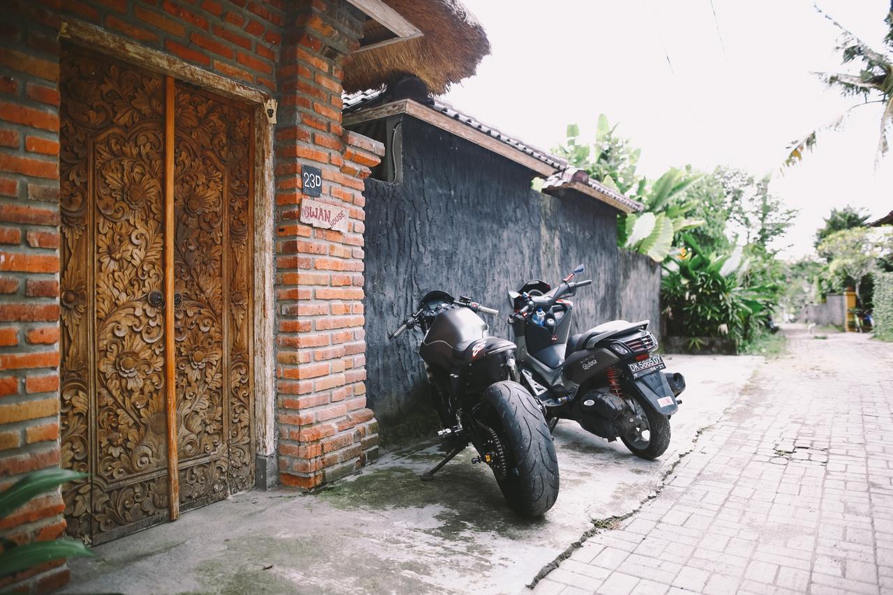 Swan House Canggu Hotel Exterior photo